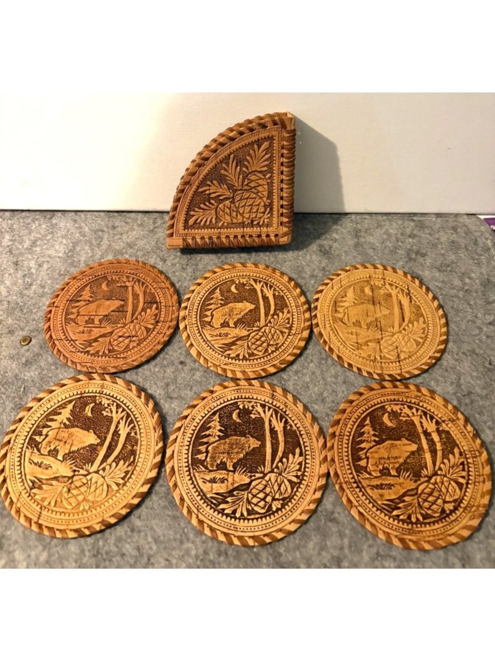 Wood Like Wildlife Bear Design Coaster Set  # 3368